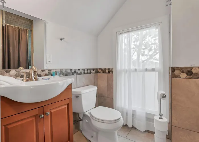 Housepitality - The Maynard Manor