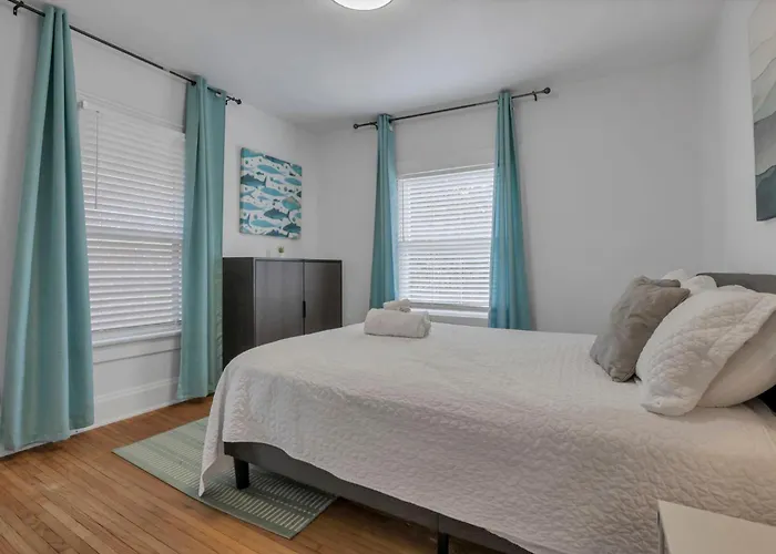 Housepitality - The Maynard Manor * Columbus