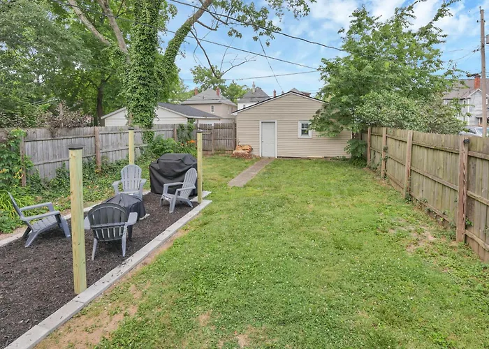Housepitality - The Maynard Manor * Columbus